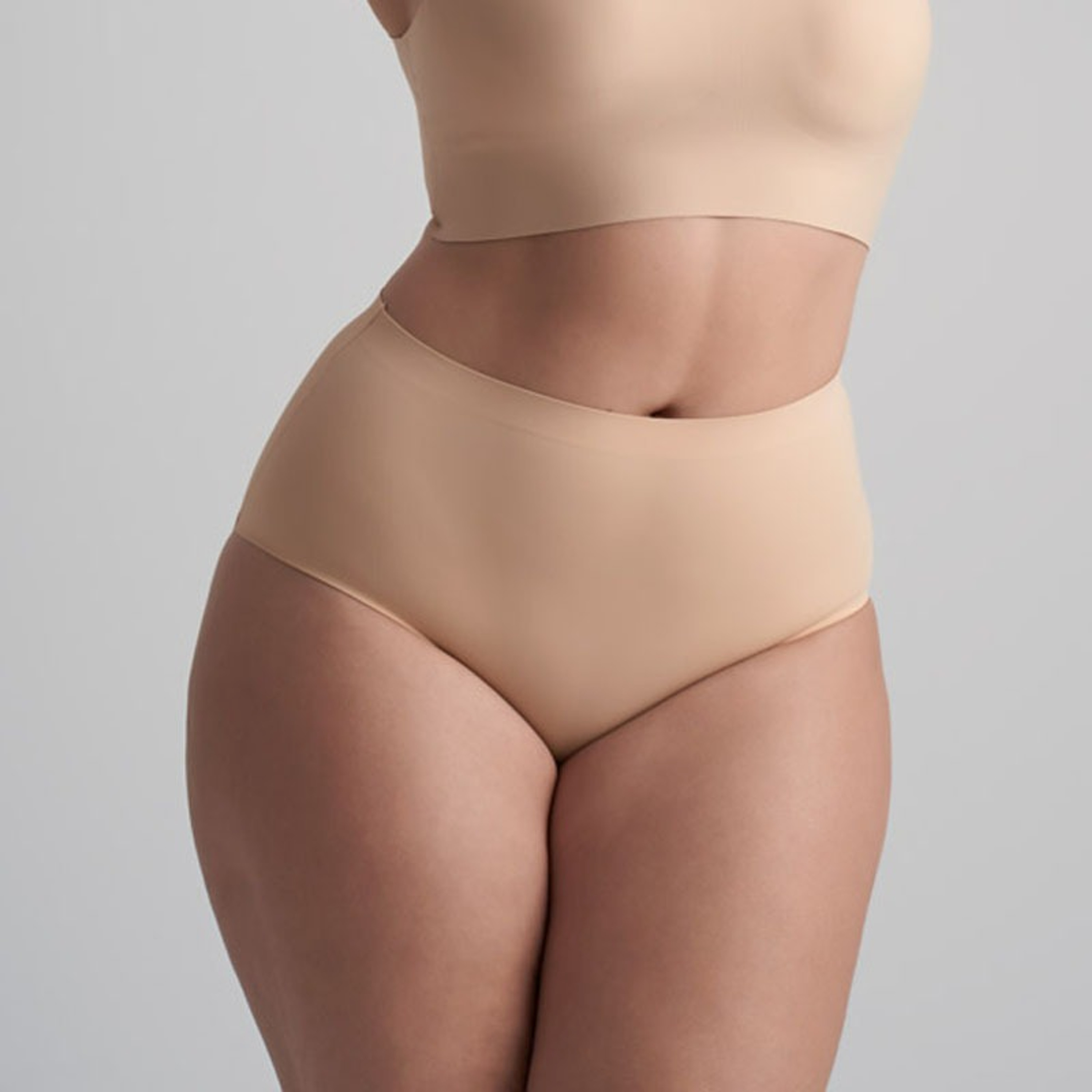 Invisible Korrigierende High Waist Slip
