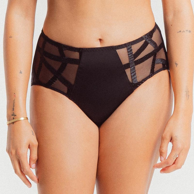 Louisa Bracq Série Taillenslip Noir